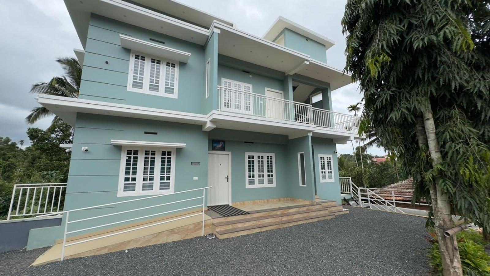 The Karlyle Homestay Vaduvanchal Exterior photo